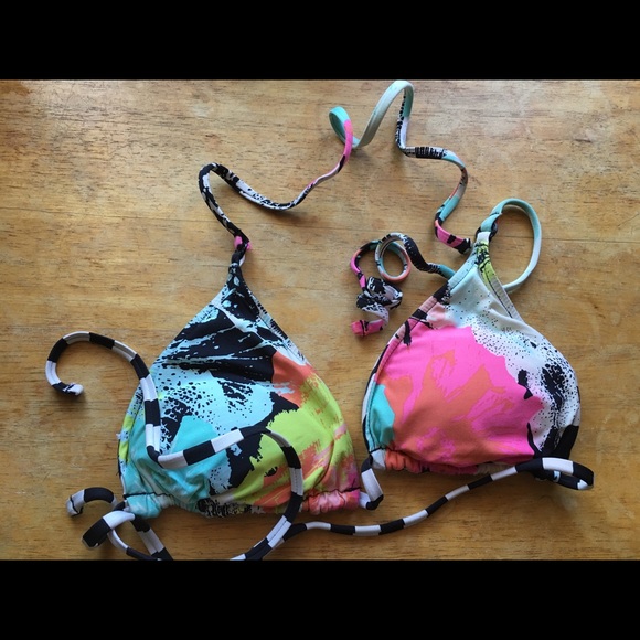 Volcom Womens Stay Tuned Reversible Triangle Bikini Top
